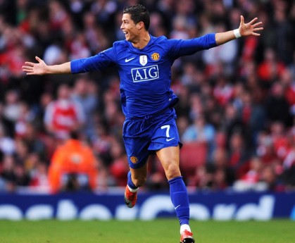 开云体育app官网-CBA赛场上演一场场青春的较量，cba赛事讲解